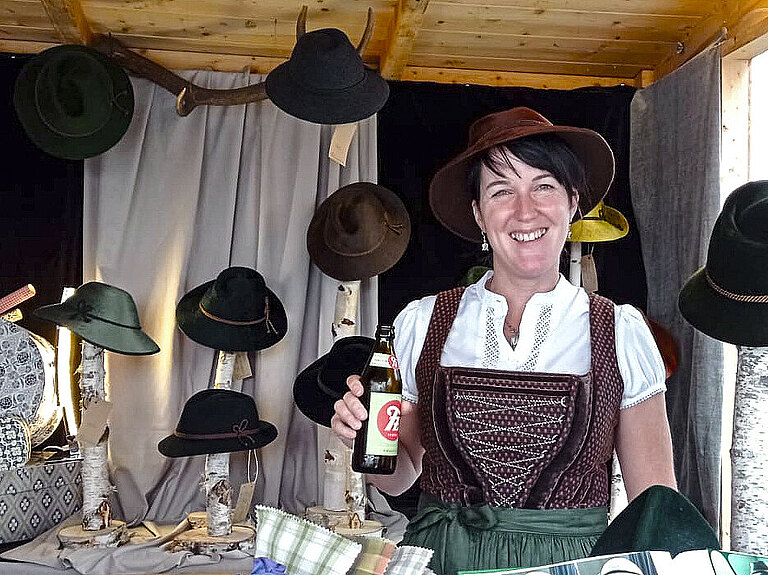 Nadine_Stadelmann_bearb.jpg  